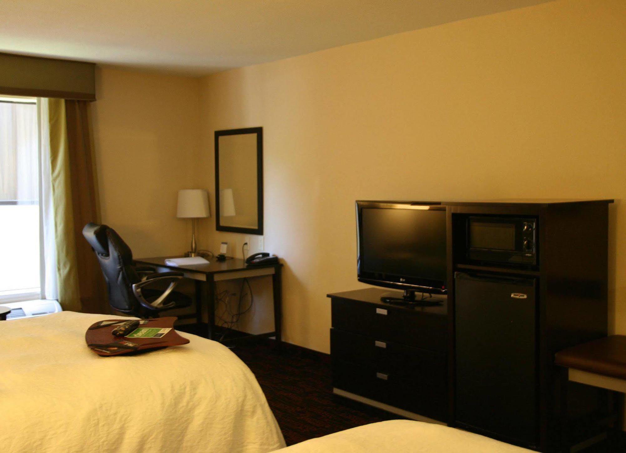 Hampton Inn Jericho - Westbury Δωμάτιο φωτογραφία