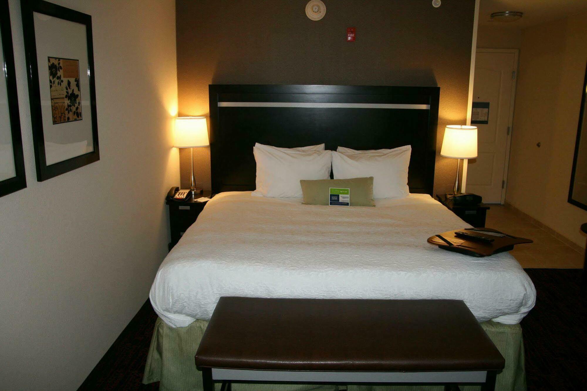 Hampton Inn Jericho - Westbury Δωμάτιο φωτογραφία